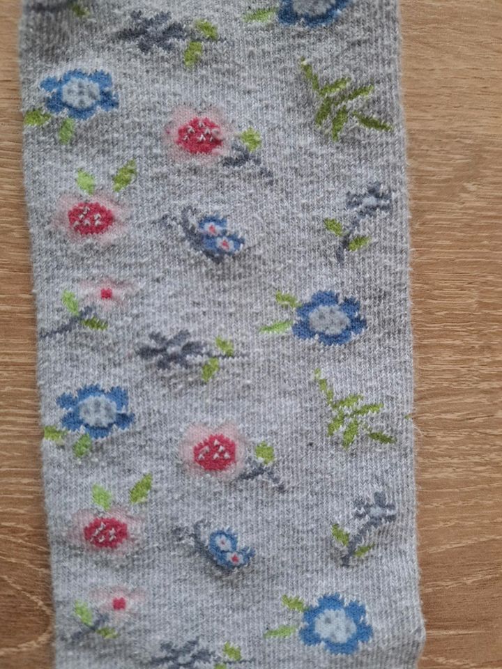 Strumpfhose, Gr.86/92, grau mit bunten Blumen, Tchibo in Metzingen