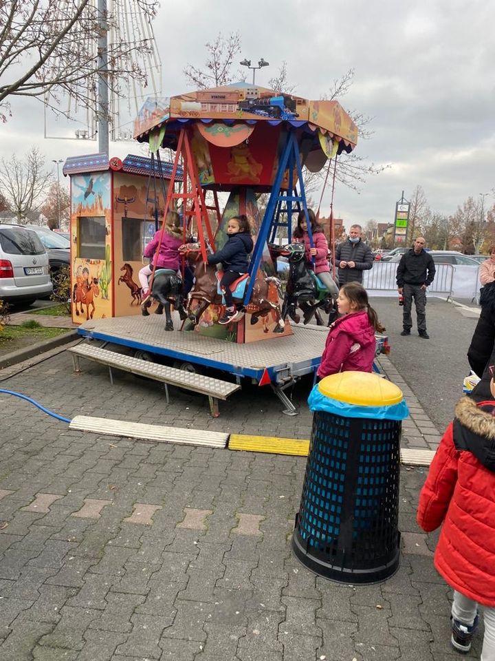 Kinder Karussell/ Karussell in Frankfurt am Main