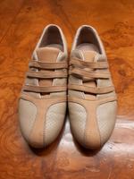 Lacoste snaeker beige Damen Größe 6 1/2 kaum getragen Düsseldorf - Bilk Vorschau