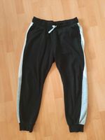 H&M Jogginghose schwarz weiß grau 158 TOP Sporthose Jogging Hose Baden-Württemberg - Reichenbach an der Fils Vorschau