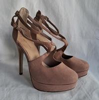New Look Pump Gr. 40 - Rockabilly Highheel Riemchen NEU Hessen - Kassel Vorschau