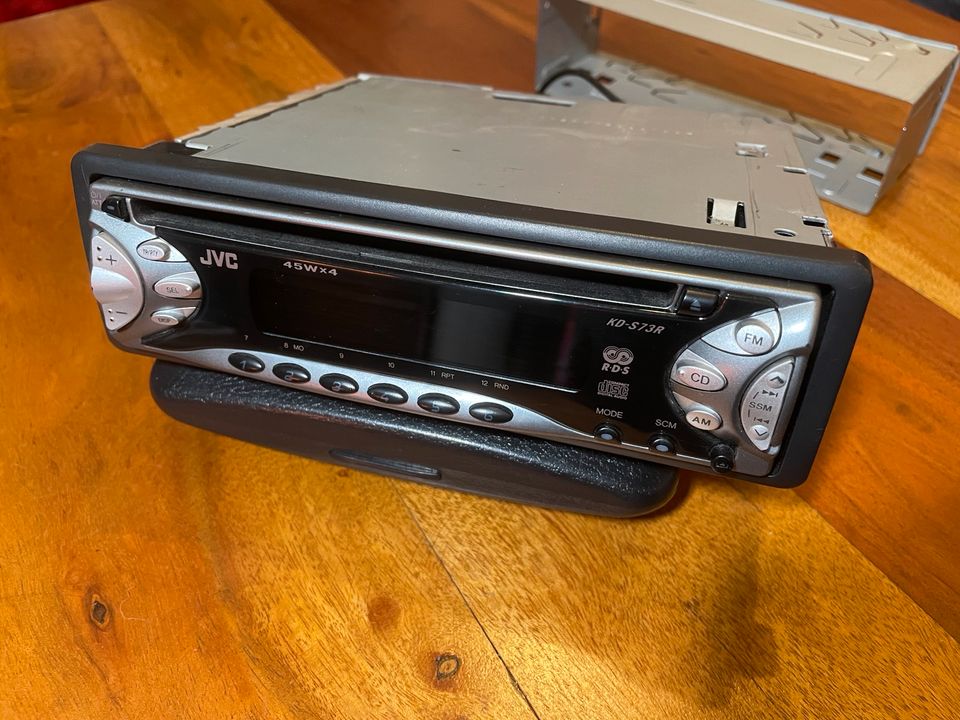 Autoradio JVC KD-S73R (4 x 45 Watt) in Cuxhaven