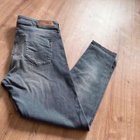 Graue Super Skinny Jeans Damen 42 Regular C&A Bayern - Alteglofsheim Vorschau