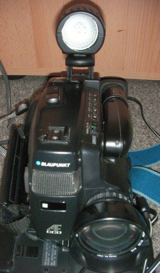 Video 8 Camera Blaupunkt mit viel Zubehör in Leverkusen