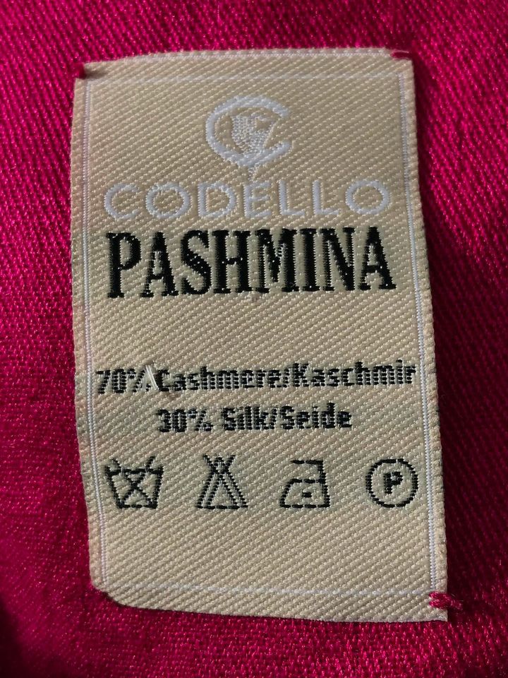 Luxuriös besticktes Pashmina-Tuch in Purpur in Saarbrücken