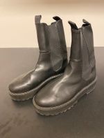 Chelsea Boots, schwarz, Größe 40 Düsseldorf - Oberkassel Vorschau