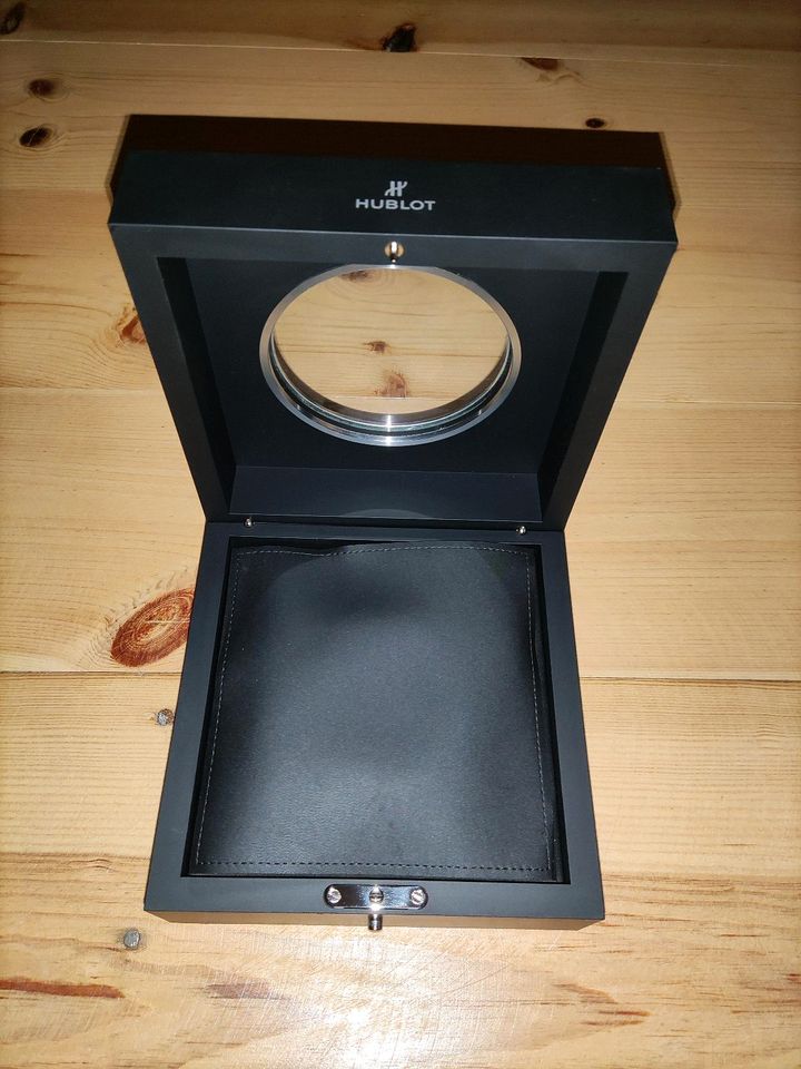 Original Hublot Uhrenbox+Accessoiresbox Angebot in Berlin