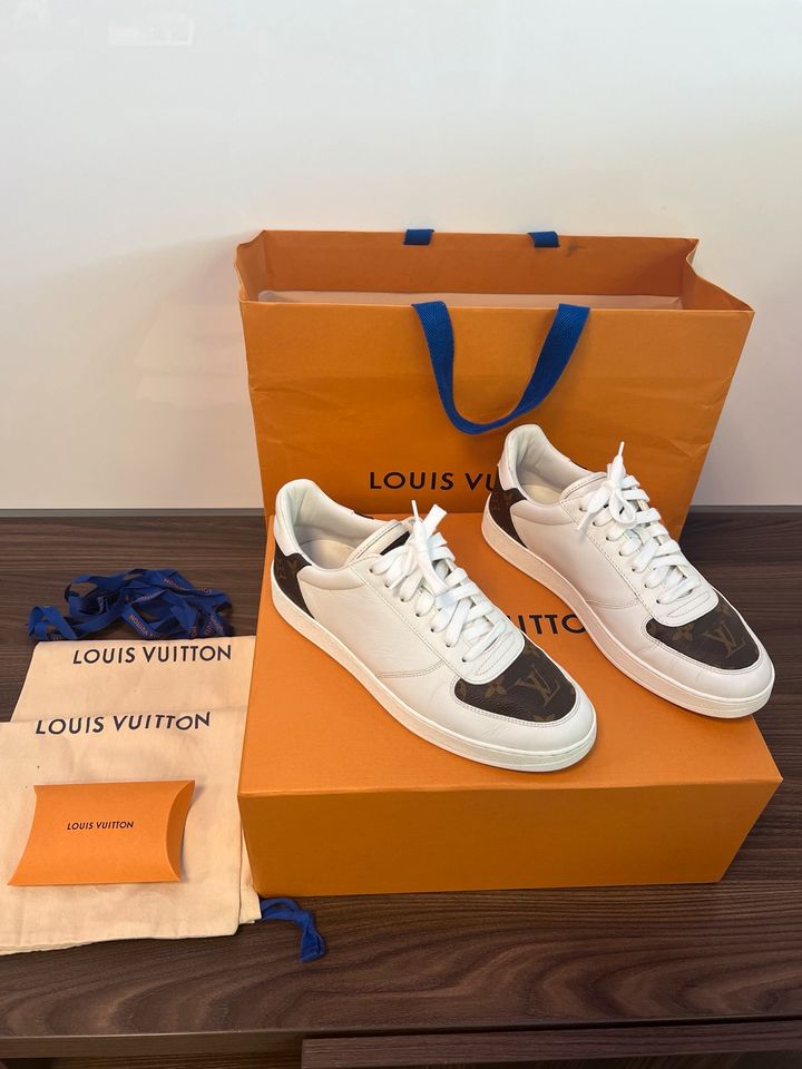 Louis Vuitton Rivoli Sneaker in Hamburg