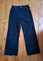 Monki Cordhose Zunfthose Hose Schwarz Cord Breitcord Schlag 38 S Nordrhein-Westfalen - Wermelskirchen Vorschau