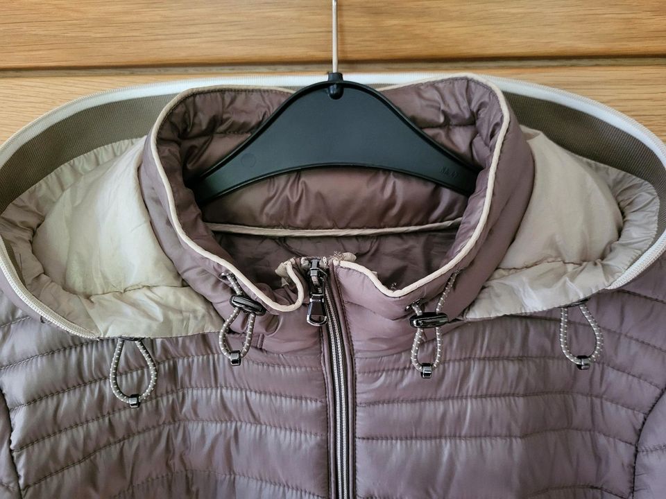 Leichte Daunenjacke von ESPRIT Gr. XXL in Rheinberg