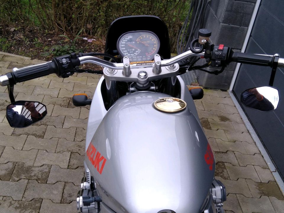 SUZUKI Katana 750 in Vöhl