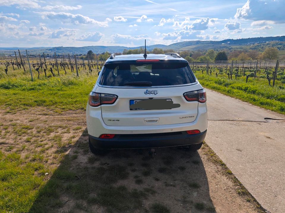 Jeep compass in Geisenheim