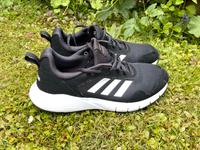 ADIDAS Gr 44 RUNFALCON 5 LAUFSCHUHE Schwarz Weiß Ortholite Niedersachsen - Rotenburg (Wümme) Vorschau