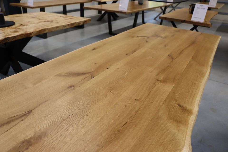 Tisch mit Baumkante Eiche Esstisch Konferenztisch 280x100cm in Monheim am Rhein