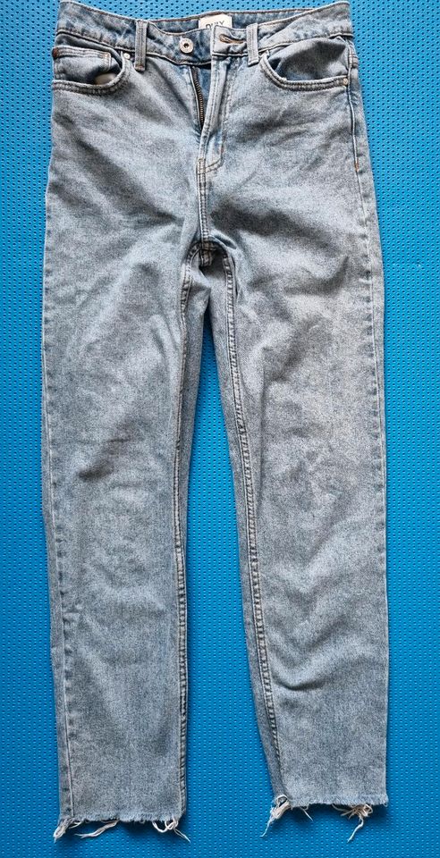 Jeans von Only 26/34 in Petersberg (Saalekreis)