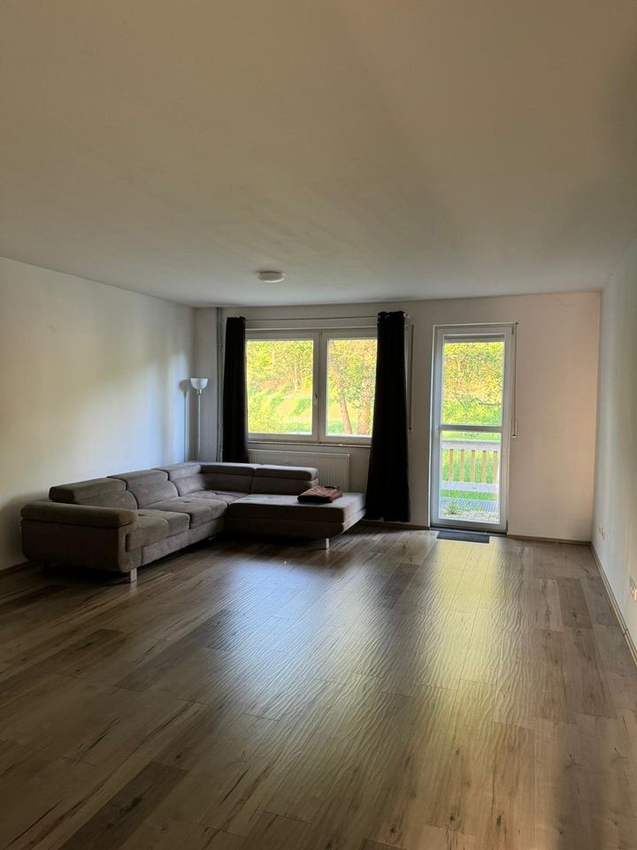 Moderne schöne 3 Zimmer Küche Bad Wohnung in Ehringshausen in Ehringshausen