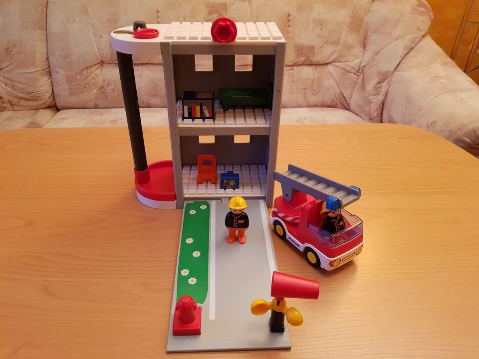 Meine Mitnehm Feuerwehrstation Feuerwehr PLAYMOBIL 6777 in Leipzig