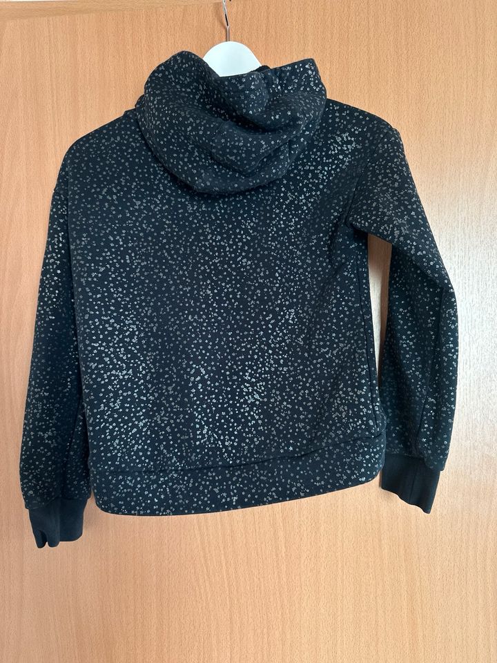 Nike Pullover 140 in Aschaffenburg