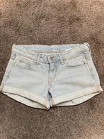 Jeansshorts Neu Gr. 34 Niedersachsen - Bad Zwischenahn Vorschau