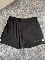 Nike Dry Fit Sporthose kurz XXL Nordrhein-Westfalen - Steinfurt Vorschau