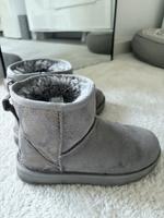 Ugg Boots Grau mit Muster 36 Nordrhein-Westfalen - Castrop-Rauxel Vorschau