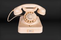 Telefon mit Wählscheibe aus den 50iger Jahren Hamburg-Nord - Hamburg Uhlenhorst Vorschau