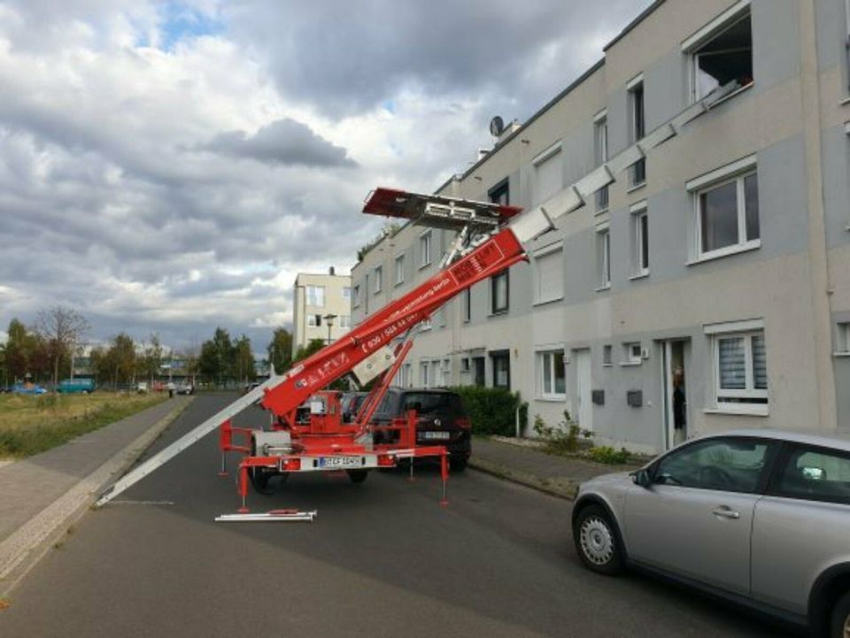 Möbellift/Schrägaufzug inkl. Bediener [3 Stunden Paket] in Berlin