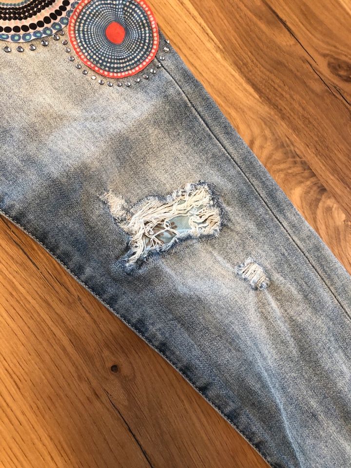 Distressed Jeans Patches Strass Blumen M 38 My Hailys NEU in Tengen