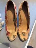 Blumige Damen Schuhe Nordrhein-Westfalen - Detmold Vorschau