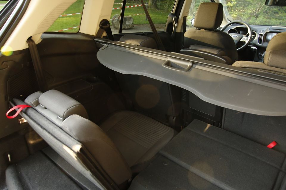 Ford Grand C-Max Titanium Automatik Familienvan 7 Sitze Garantie in Freiburg im Breisgau