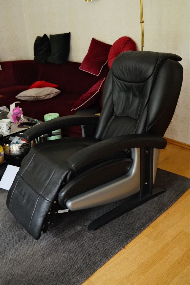 Massage Relax Sessel Leder Schwarz in Augsburg