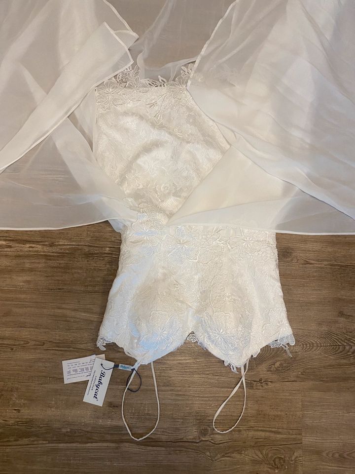 Brautkleid neu kurz mit Überrock Spitze Boho Strand in Mönchengladbach