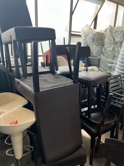 Gebrauchte Stühle, Sessel, Hocker, Tische, Sitzbänke -Gastronomie in Mitte  - Wedding | Büromöbel gebraucht kaufen | eBay Kleinanzeigen ist jetzt  Kleinanzeigen