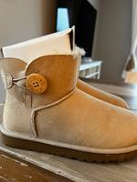 UGG Boots Gr.37 Beige Neu Hessen - Dreieich Vorschau
