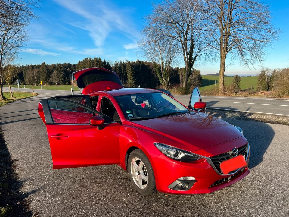 Mazda 3 2.2 3er Reihe in Frasdorf