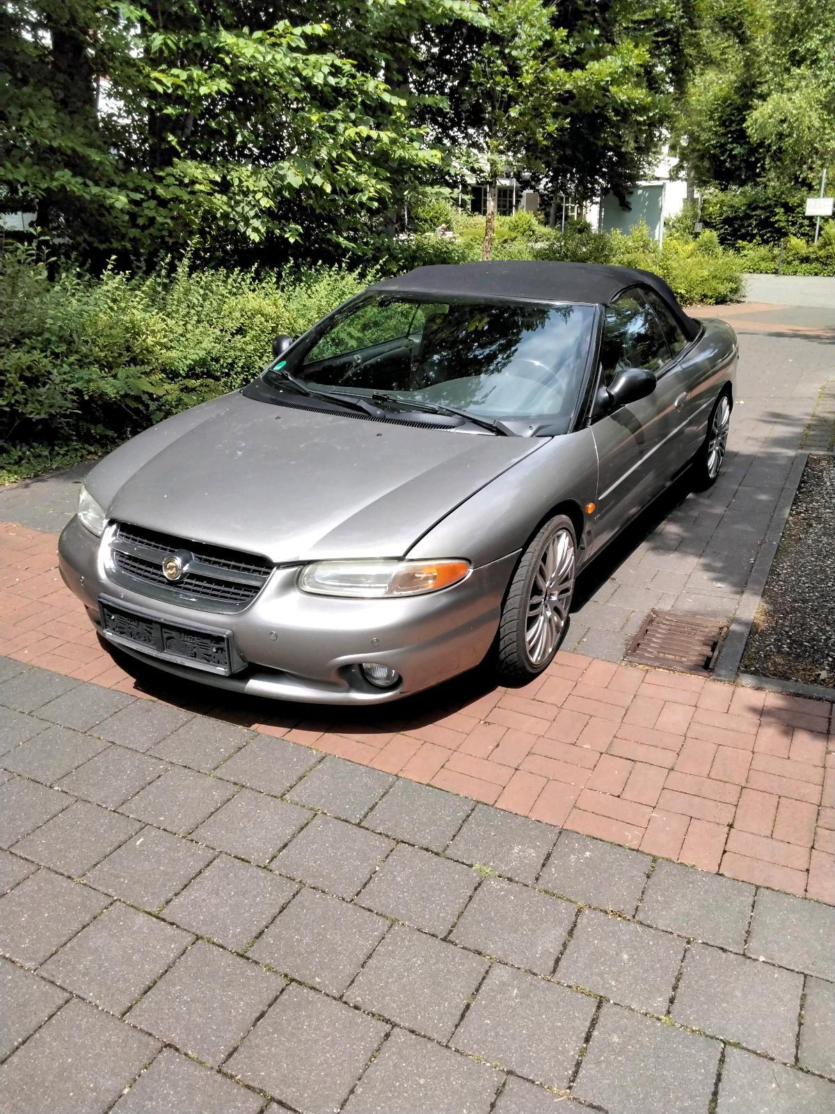 Abbildung des Autos Chrysler Stratus Cabrio …