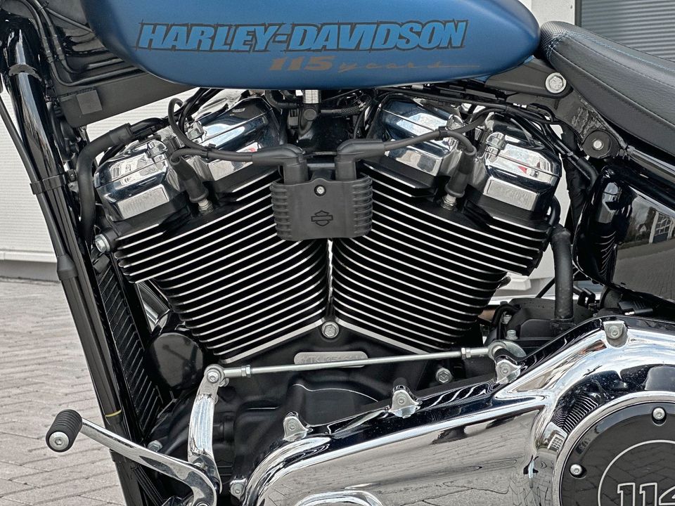 Harley-Davidson Breakout 114 -115th Special Anniversary in Ebersburg