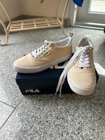 Neu* Fila Schuhe Frauen 37 Beige Sneaker Bielefeld - Bielefeld (Innenstadt) Vorschau