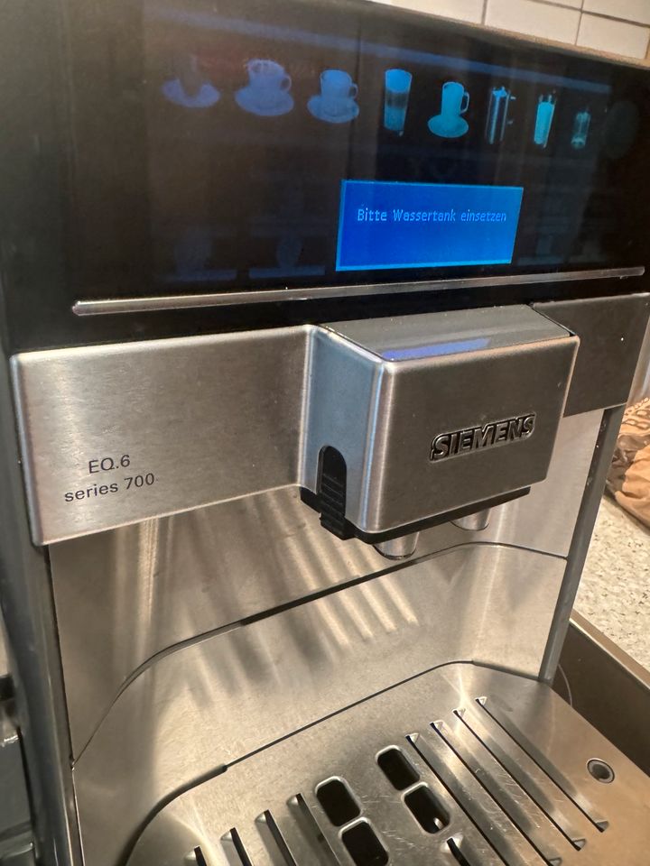 Kaffevollautomaten Siemens EQ6 Serie 700 in Bochum