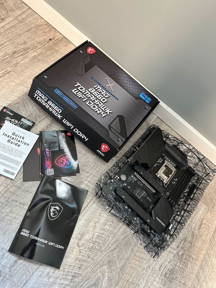 MSI MAG B660 Tomahawk Wifi DDR4 Mainboard Intel LGA 1700 in Grömitz