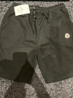 Moncler Anzug zu verkaufen Bielefeld - Schröttinghausen Vorschau