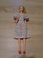 Barbie aus den Sechzigern inkl. Kleidung Bayern - Olching Vorschau