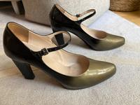 PRADA Pumps Mary Jane Lackleder 38,5 Düsseldorf - Grafenberg Vorschau