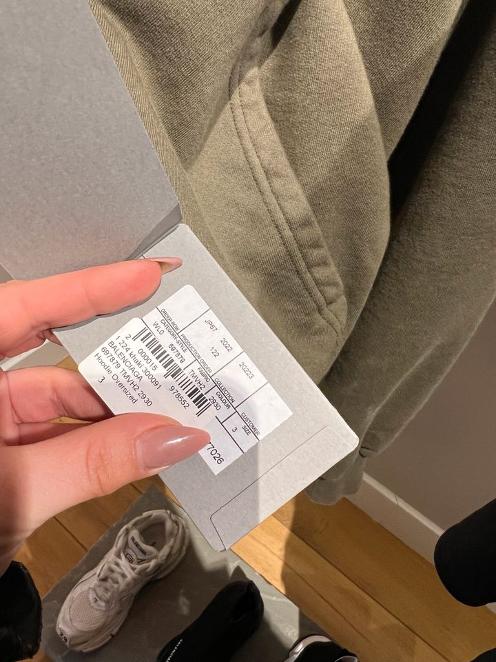 Balenciaga Strike 1917 Hoodie Pullover in Düsseldorf