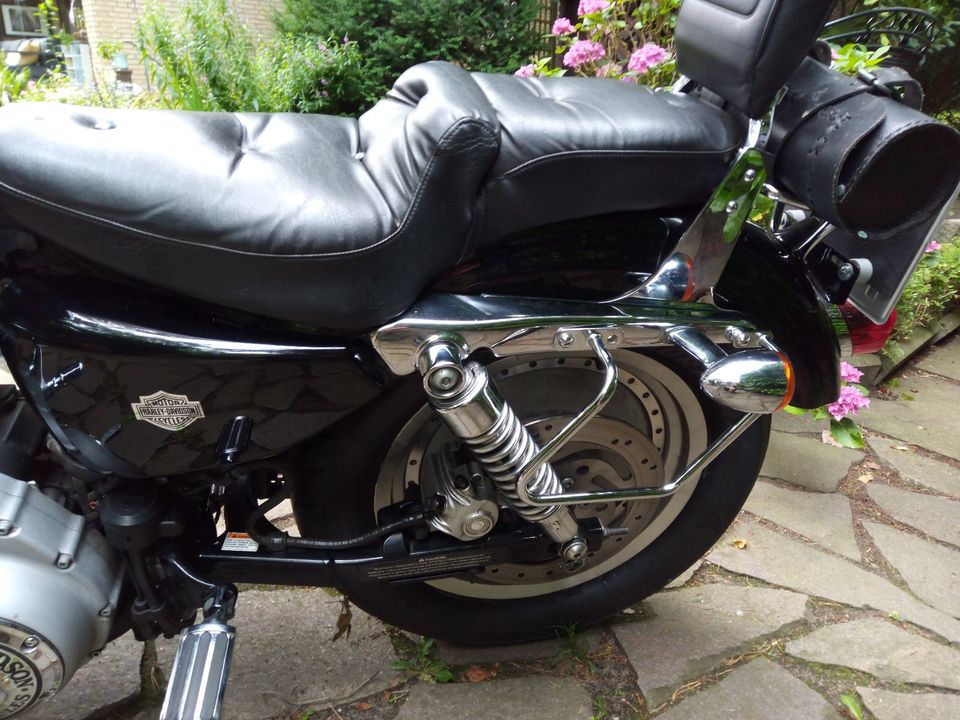 Harley Davidson Sportster XL883C Custom in Hamburg