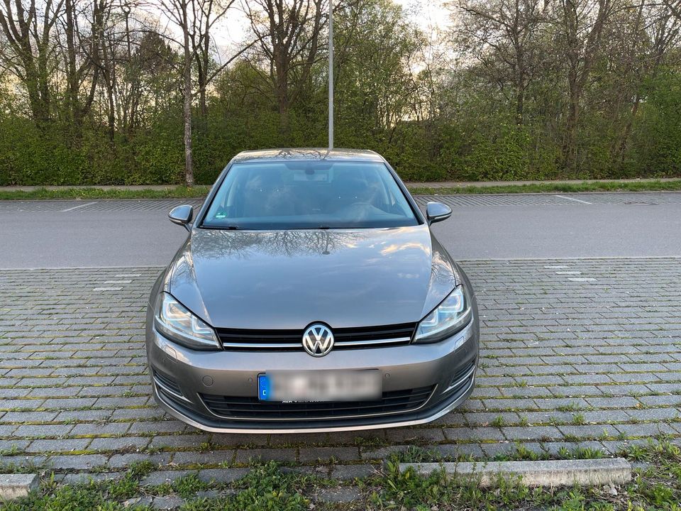 Volkswagen VW Golf VII - 122 PS (Golf 7) in Ludwigsburg