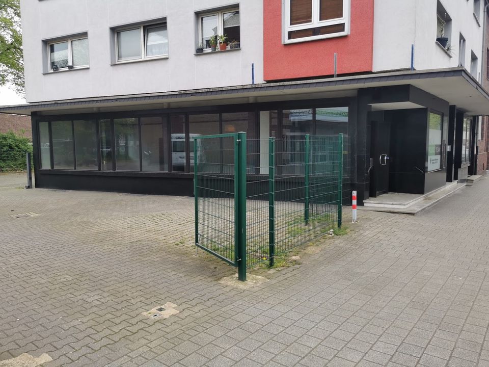 Geräumige Praxis/Büro/Ladenlokal/Kindertagespflege Räumlichkeiten (Ehemalige Bankfiliale) Miete VB in Duisburg