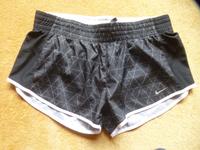Nike Sport Shorts kurze Hose schwarz weiß Innenhose M 36 38 Neu Rheinland-Pfalz - Guldental Vorschau