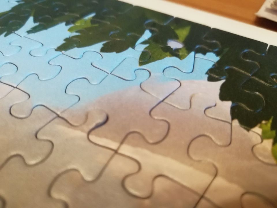 Vier Puzzle mit jeweils 1000 Teilen in Untersiemau