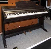 Klavier E-Piano Clavinova Yamaha CLP-920 Rosenholz Niedersachsen - Egestorf Vorschau